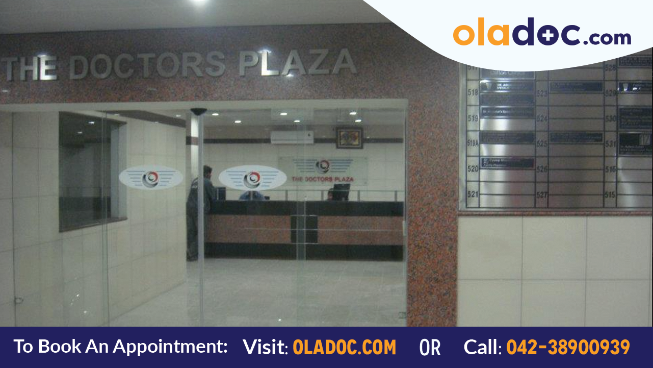 Main Entrance of The Doctors Plaza Karachi